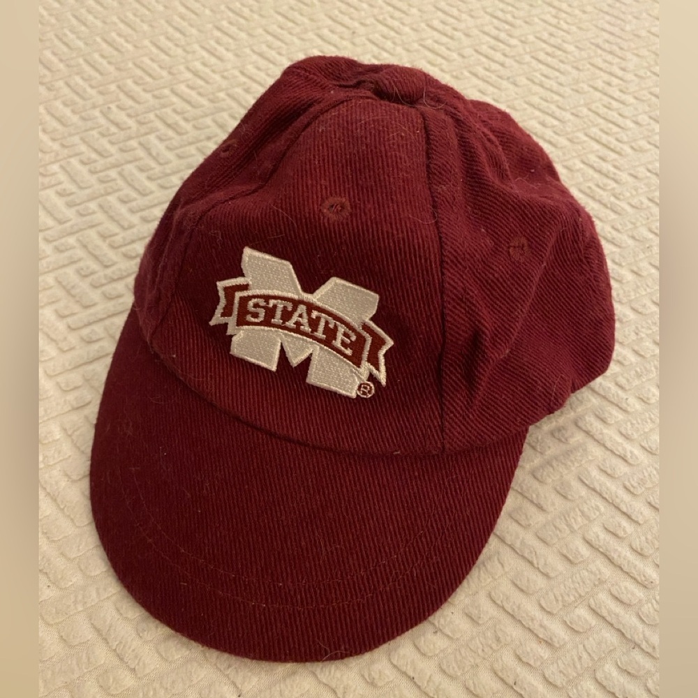 Mississippi State Maroon Newborn Logo Cap / Newborn / EUC